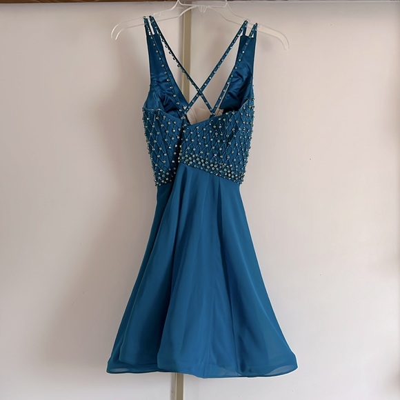 Homecoming Dress - Picture 2 of 9